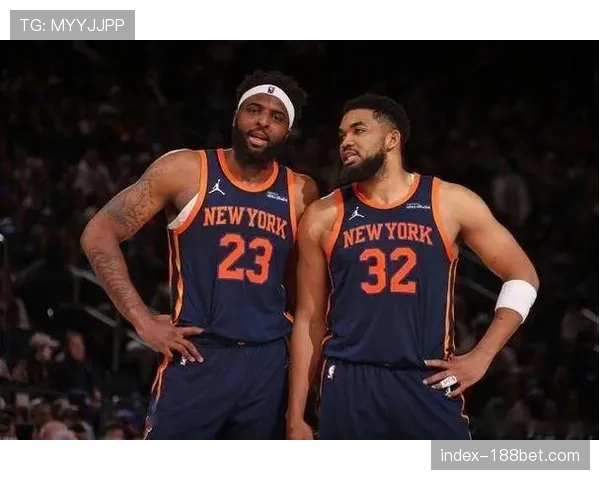 尼克斯米切尔罗宾逊29.3%进攻篮板率 传导外线造74%三分机会